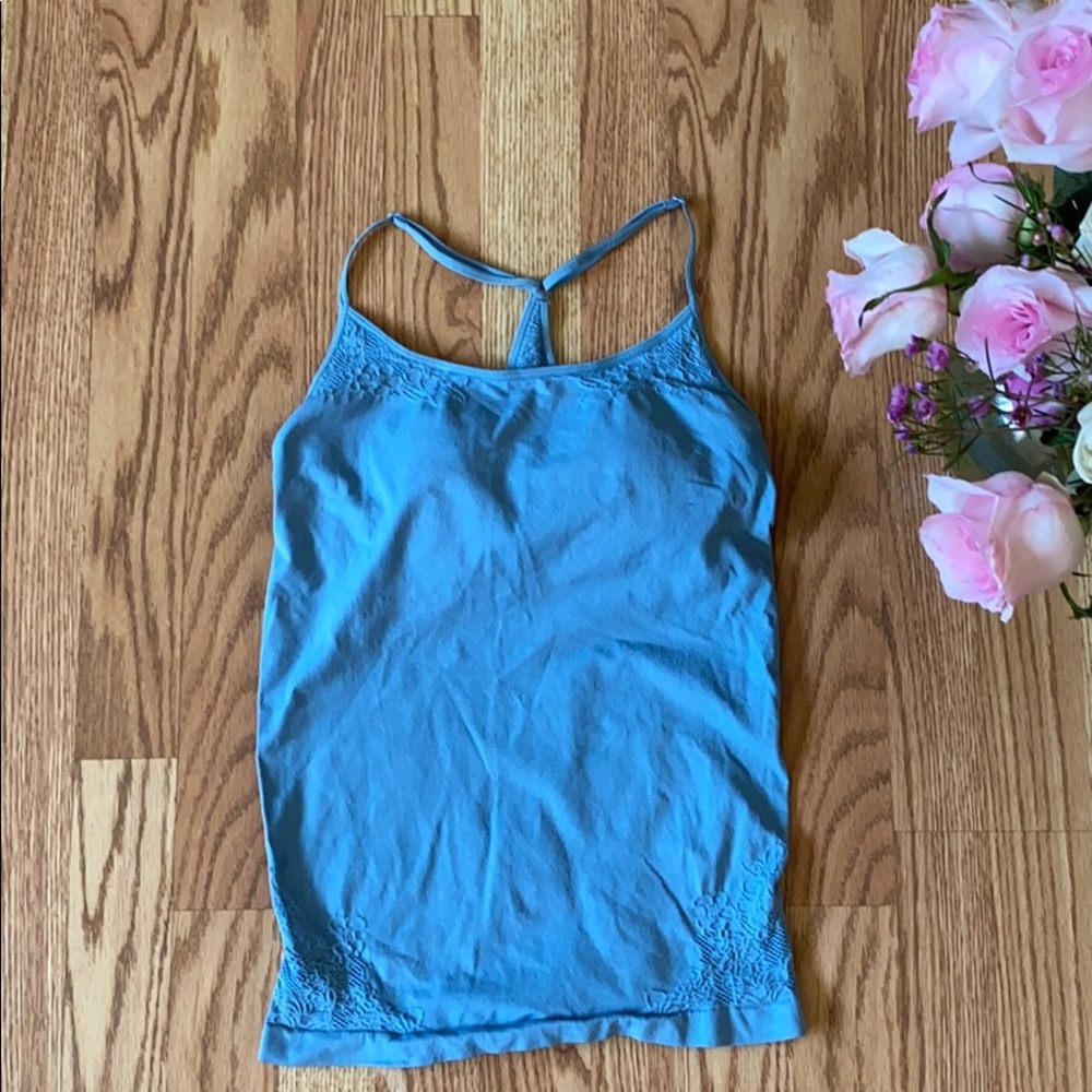 ❤️ Fabletics tank top with pads